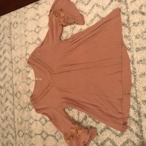 Crinkle Lace Trimmed Ruffle Sleeve Top